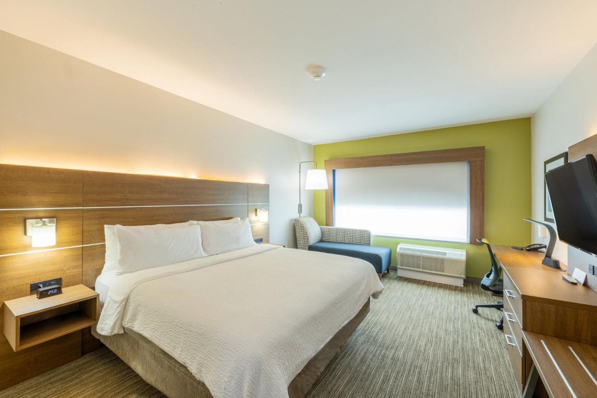 Holiday Inn Express & Suites - Lindale By Ihg Bagian luar foto